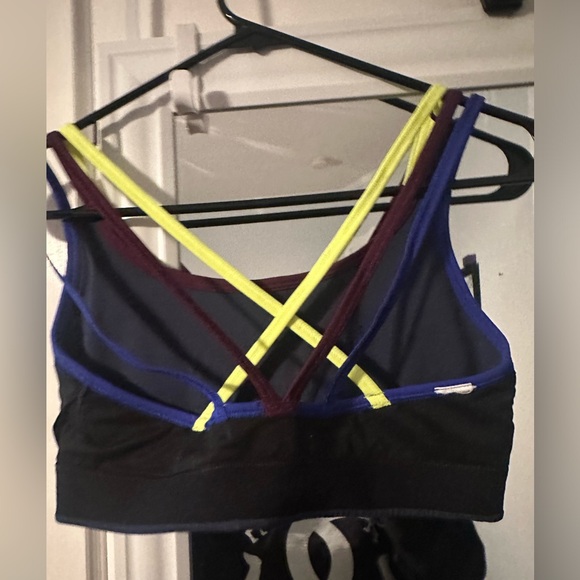 Gap Fit Sports Active Triple Strap Dark Berry Medium Sport Bra Top Women S New - Picture 3 of 3